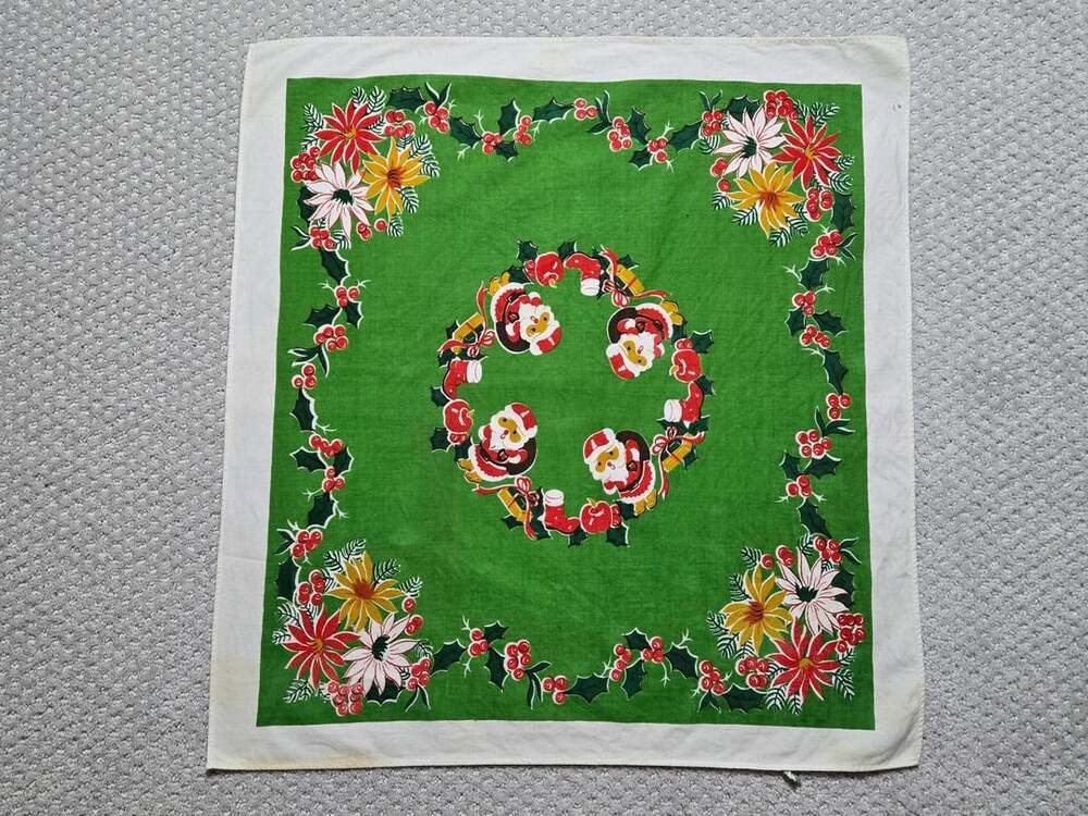 Vintage Christmas Santa Wreath Bandana Green Cotton 23x23